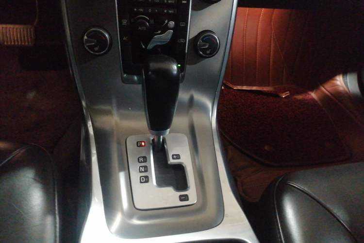 Used Volvo S80L 2012 2.0T T5 Luxury Edition