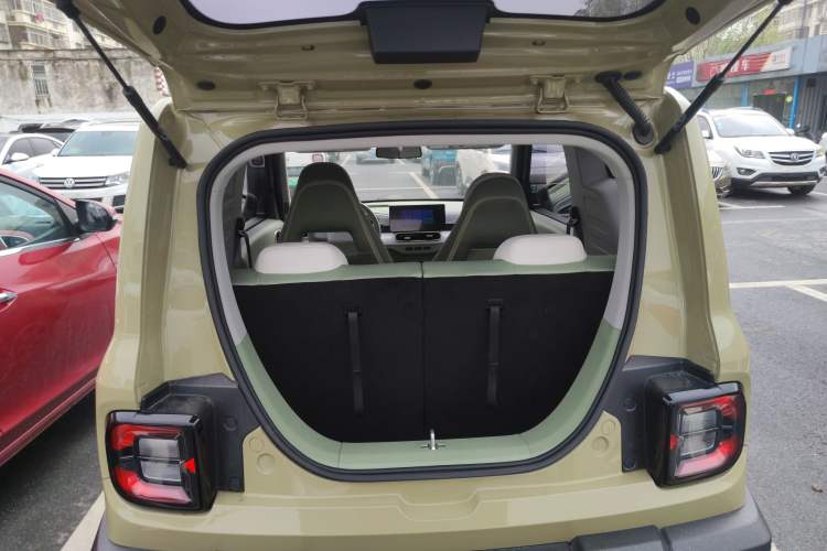 Used Geely Galaxy Panda 2025 210km Panda Rider Trunk