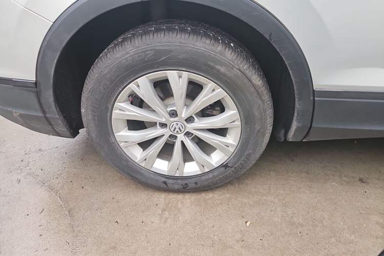 Used Volkswagen Tiguan L 2018 330TSI Automatic Two-Wheel Drive Luxury Edition