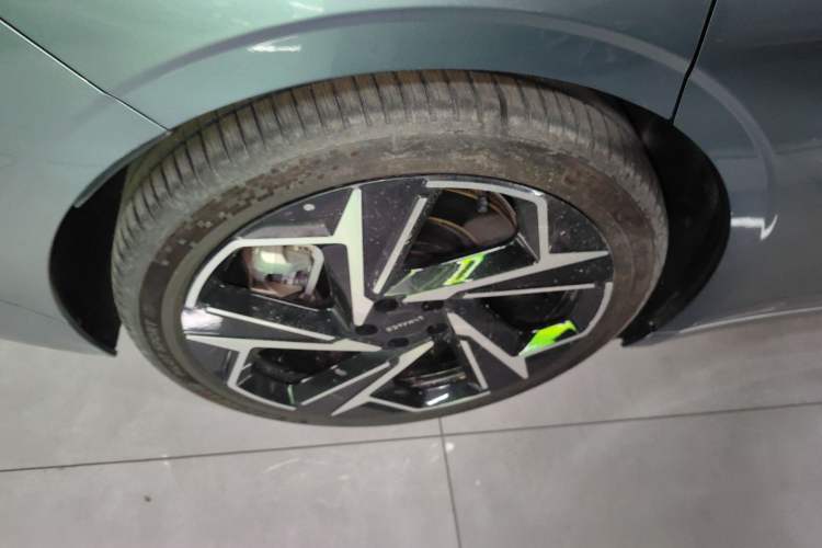 Used Lynk & Co Z10 2025 95 kWh 702 km All-Wheel Drive Intelligent Driving Ultra