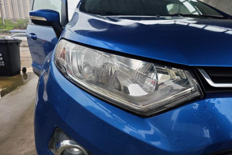 Used Ford EcoSport 2013 1.5L Automatic Prestige Model Right Front Headlight