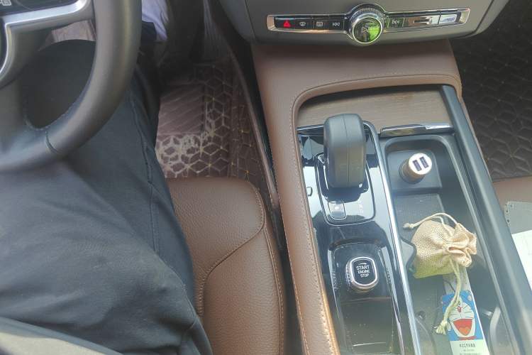 Used Volvo V90 2022 Cross Country B5 AWD Smart Range Edition
