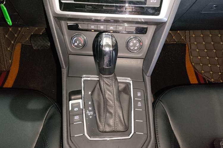 Used Volkswagen Lamando 2019 230TSI DSG Fashion Edition China VI
