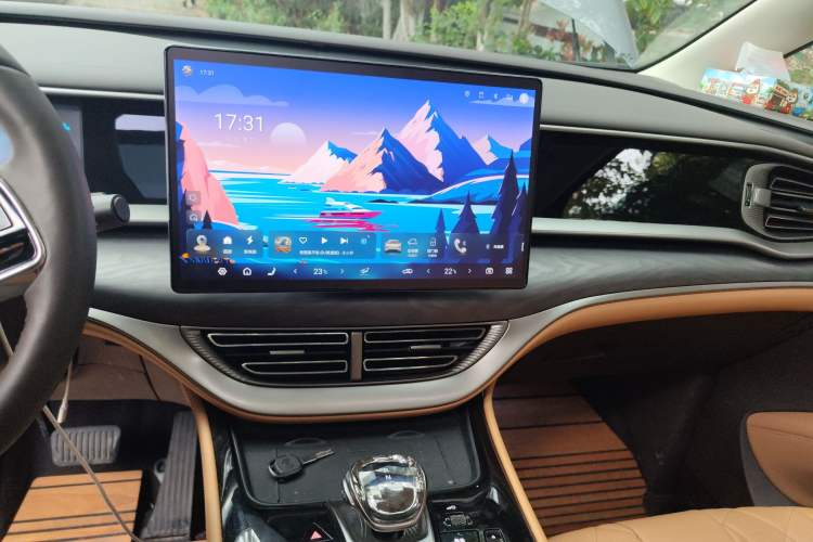 Used Denza D9 2024 DM-i 1050 Luxury Model