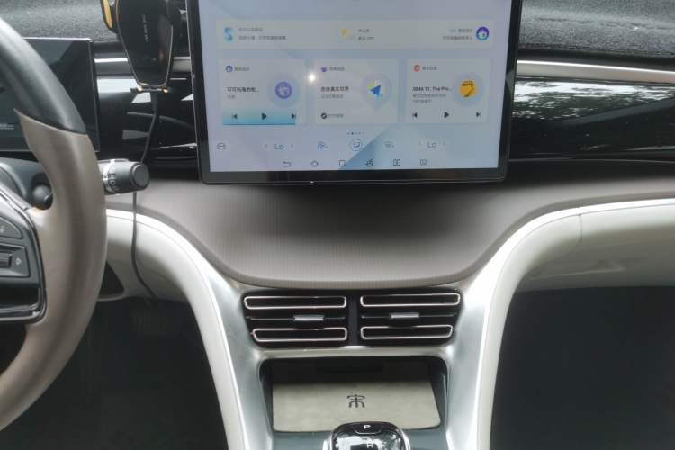 Used BYD Song Pro New Energy 2022 DM-i 110km Flagship Model Audio And AC Panel