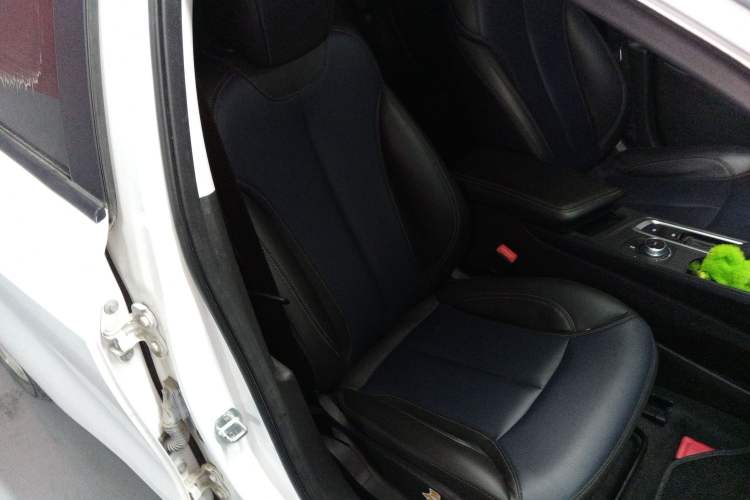 Used Buick Velite 6 2022 Connected & Shared PLUS Right Front Seat