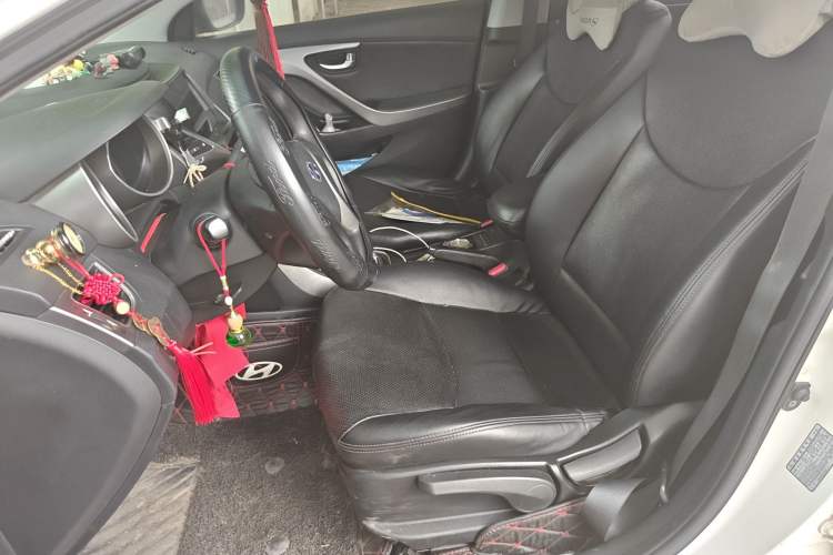 Used Hyundai Elantra (5th Generation / Langdong) 2015 1.6L Automatic Leading Model