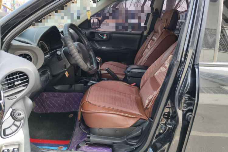 Used Huatai Santa Fe Classic 2015 2.0L Gasoline Manual Transmission Two-Wheel Drive Standard Version Left Front Seat