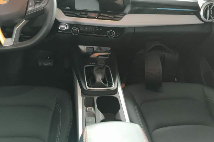 Used Chevrolet Monza 2024 1.5L Dual-Clutch Enjoyment Edition Gear Lever