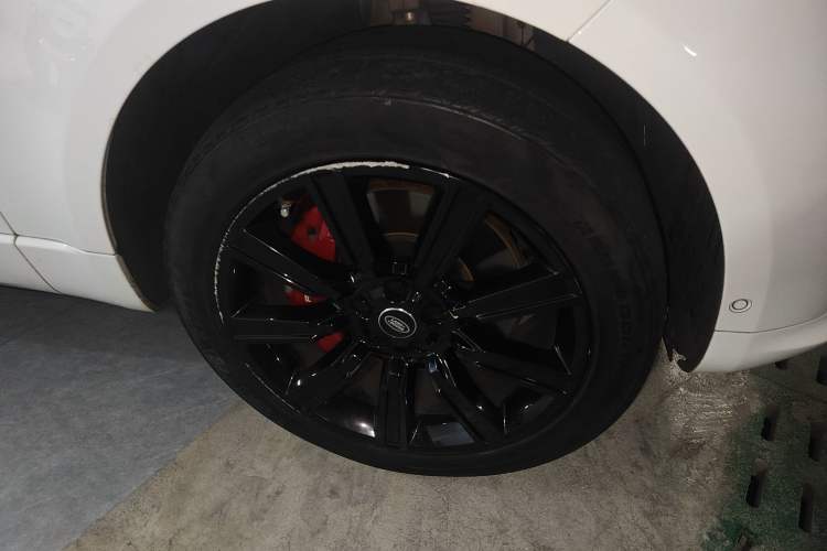 Used Land Rover Range Sport 2019 3.0 L6 HST Right Front Wheel Hub