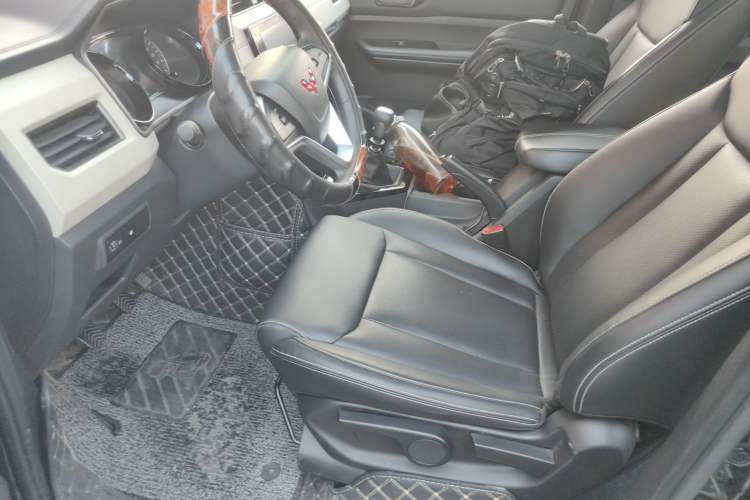 Used Wuling Zhengcheng 2021 1.5T Manual Luxury Version Left Front Seat