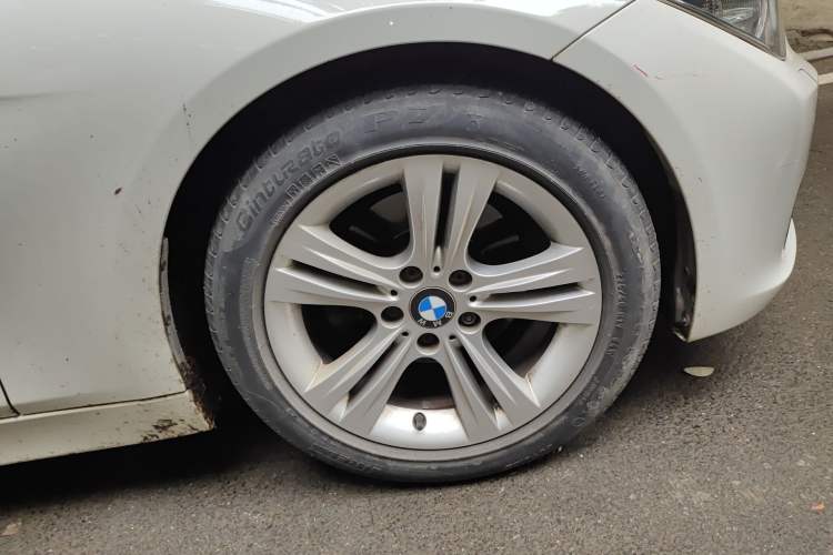 Used BMW 3 Series 2015 320i Luxury Edition Sports Design Package