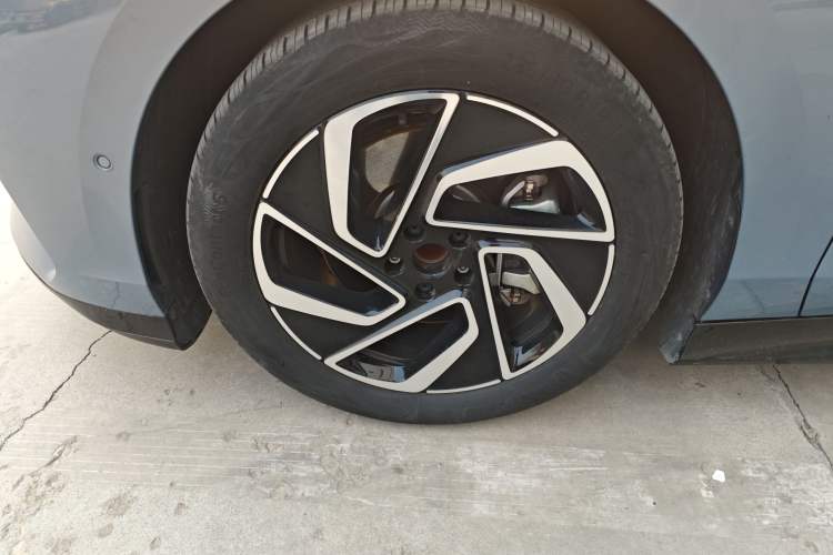 Used Volkswagen ID.7 VIZZION 2024 PRO Model Exterior 4