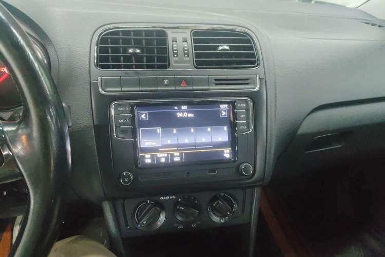 Used Volkswagen Polo 2016 1.4L Automatic Trendy Model Audio And AC Panel