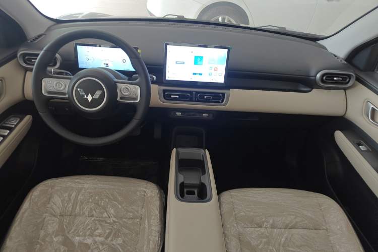 Used Wuling Bingo PLUS 2024 330 km Range Five-Seater Version