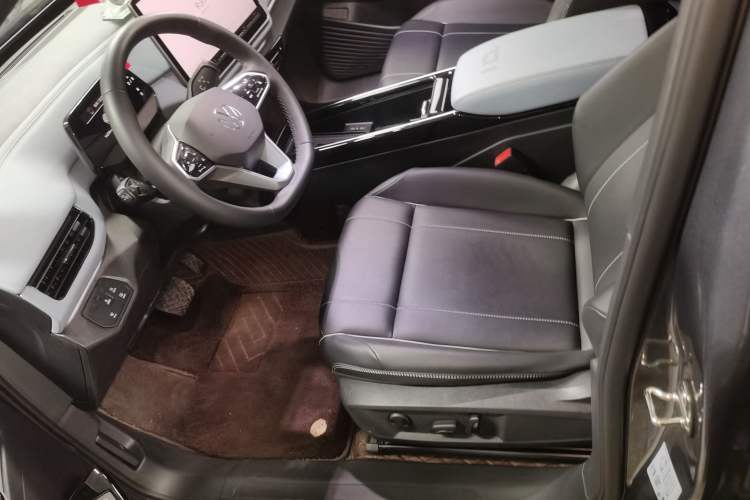 Used Volkswagen ID.4 X 2025 Smart Version Pure & Intelligent Enjoyment Edition
