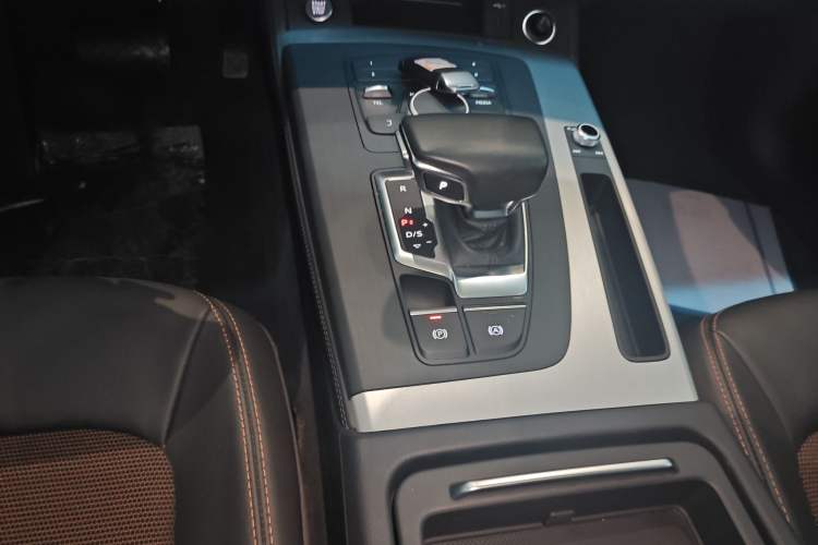 Used Audi Q5L 2020 Revised 40 TFSI Prestige Edition
