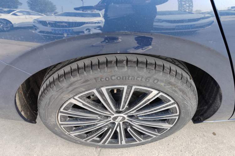 Used Geely Galaxy A7 2025 Model EM-i 150km Starship Edition Right Rear Wheel Hub