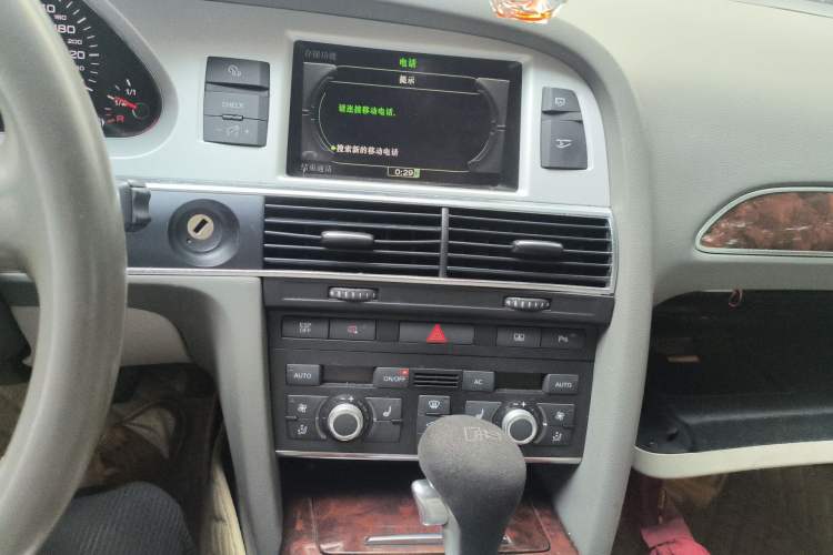 Used Audi A6L 2011 2.4L Comfort Edition Audio And AC Panel