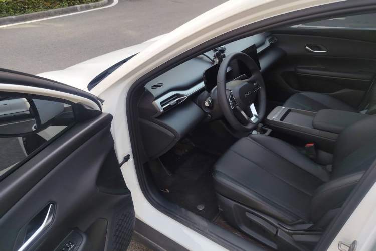 Used BYD e7 2025 Model 520 Smart Mobility Edition
