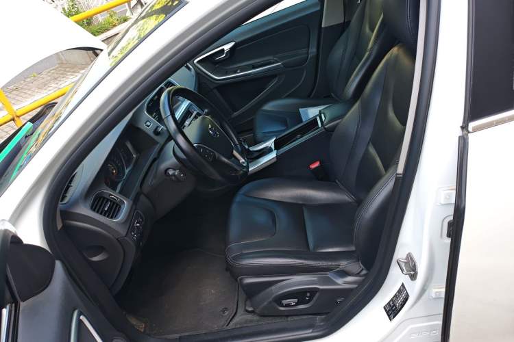 Used Volvo S60 2017 S60L T3 Smart Upgrade Edition
