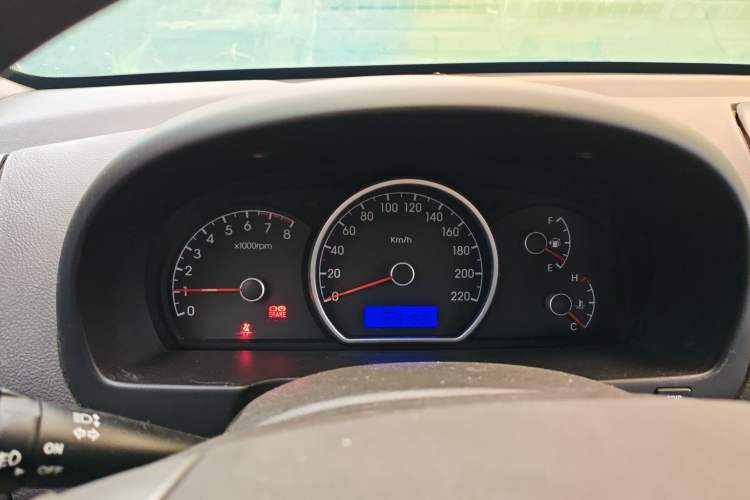 Used Hyundai Celesta 2011 1.6L Manual Comfort Edition Instrument Cluster