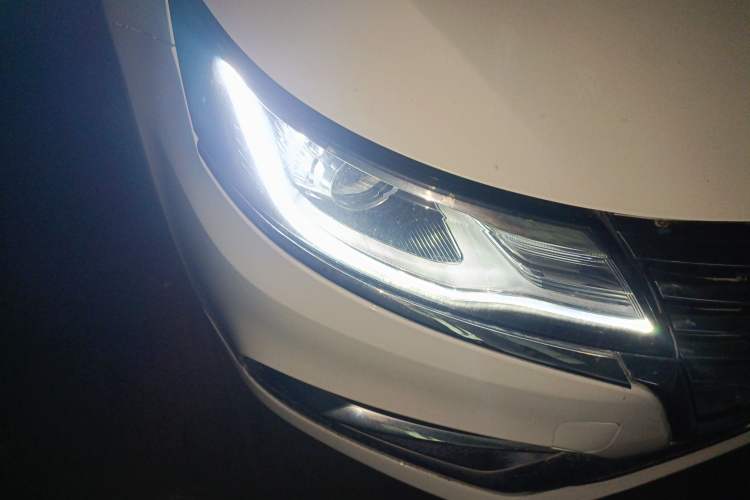 Used Roewe i6 New Energy  Right Front Headlight
