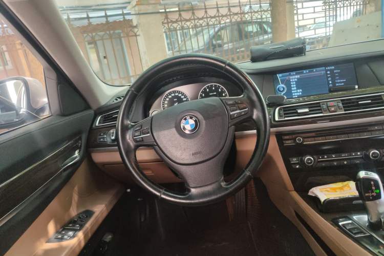 Used BMW 7 Series 2011 730Li Elegant Model
