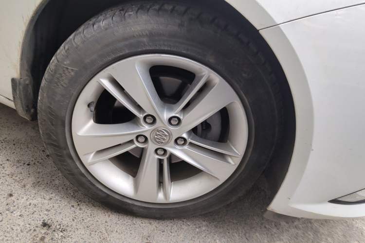 Used Buick Regal 2019 20T Elite Version China VI Standard Right Front Wheel Hub