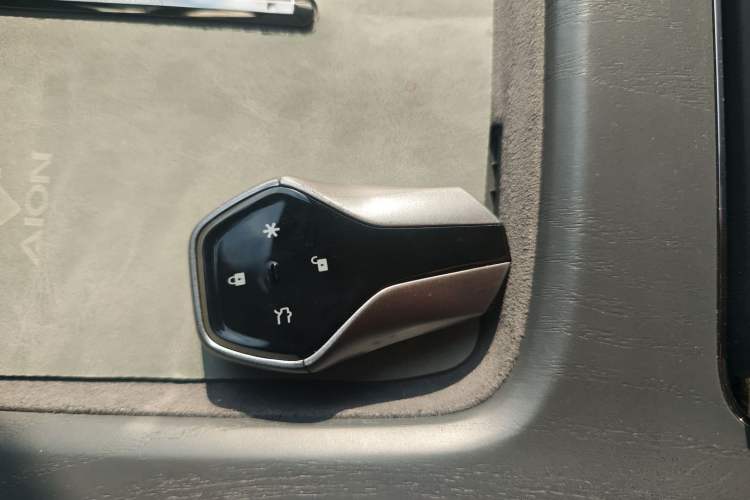 Used Hyptec HT 2023 670 Rear-Drive Ultra-High Voltage Version