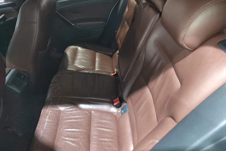 Used Volkswagen Golf 2017 1.6L Automatic Comfort Million-Vehicle Anniversary Edition Left Rear Seat