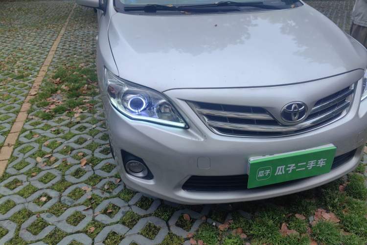 Used Toyota Corolla 2012 Luxurious Edition 1.6L Automatic GL Right Front Headlight