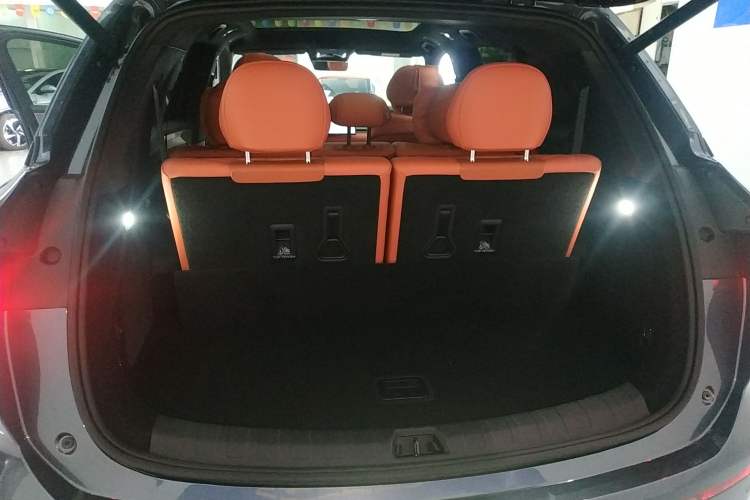 Used BYD Tang L 2025 EV with 670 km Range LiDAR and Premium Features