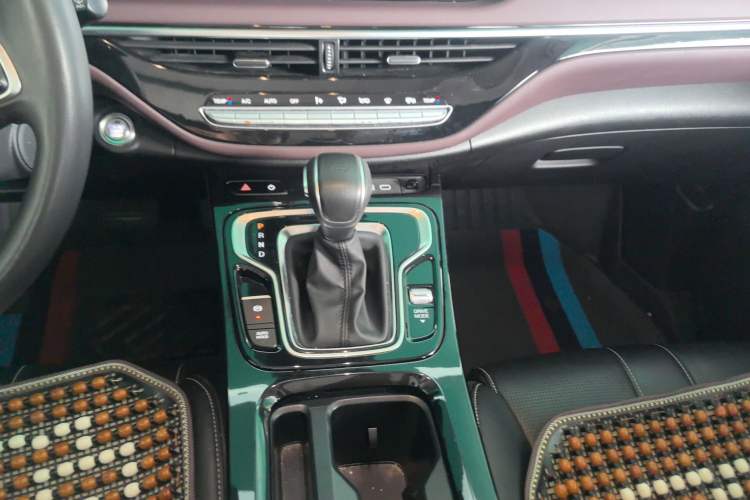 Used GAC Trumpchi M6 2023 PRO 270T DCT Luxury Edition Gear Lever