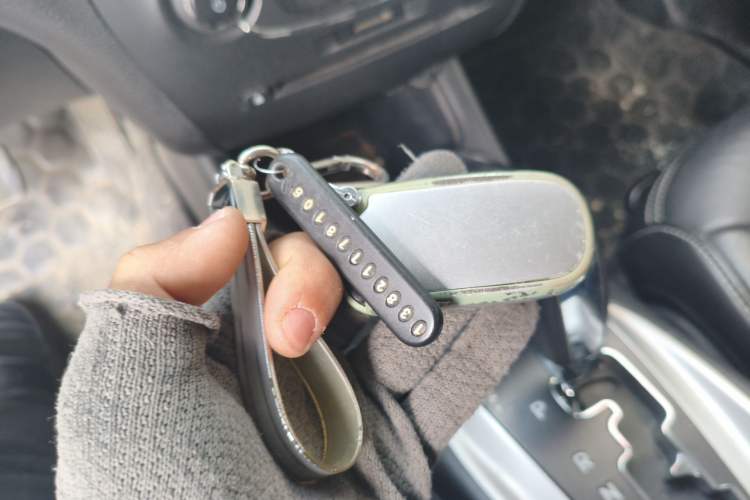 Used Dodge Journey 2013 2.4L Two-Wheel Drive Luxury Version