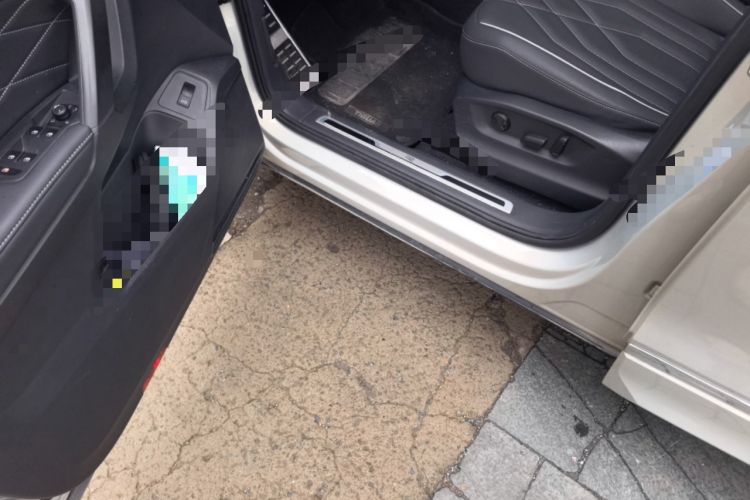 Used Volkswagen Tiguan L 2023 Restyled 330TSI Automatic Two-Wheel Drive R-Line Enhanced Comfort Version Driver Seat