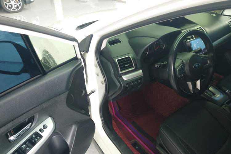 Used Subaru XV 2016 2.0i Comfort Navigation Edition
