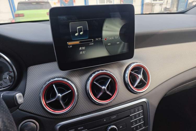 Used Mercedes-Benz GLA 2016 GLA 200 Fashion Model
