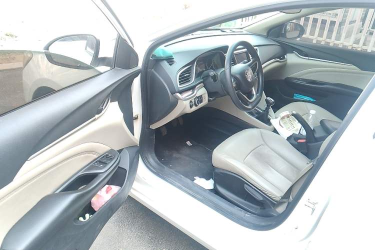 Used Buick GT 2015 15N Manual Luxury Version Driver Seat