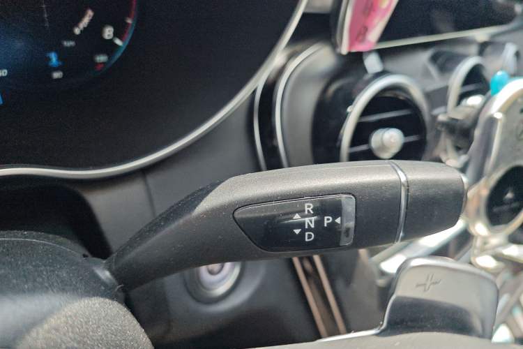 Used Mercedes-Benz C-Class 2021 C 200 L Fashion Edition Sport Version Gear Lever