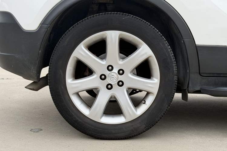 Used Buick Encore 2015 1.4T Automatic Two-Wheel Drive Urban Elite Version Right Rear Wheel Hub