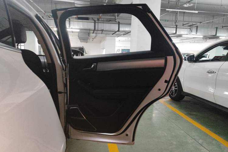 Used BYD Tang 2018 2.0T Automatic SmartConnect Prestige 7-Seater China V Standard