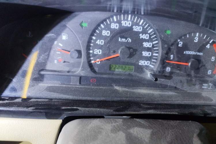 Used Dongfeng Ruichi 2010 3.0T Diesel Two-Wheel Drive Standard Version ZD30D13-3N