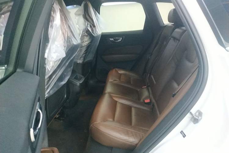 Used Volvo XC60 2022 B5 4x4 Smart Luxury Edition