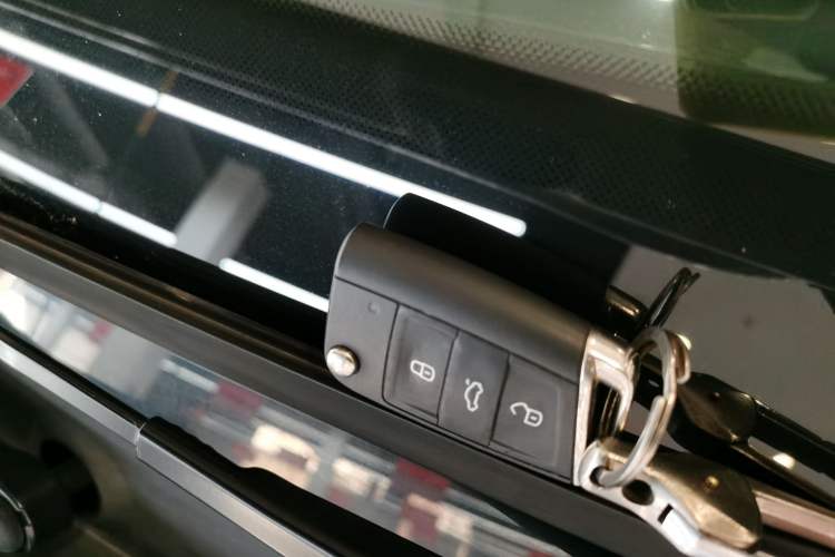 Used Volkswagen Tharu 2021 280TSI Two-Wheel Drive Trend Edition Vehicle Key