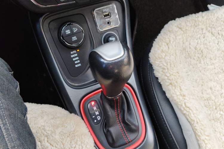 Used Jeep Compass 2017 200TS Automatic High-Performance All-Wheel Drive Edition
