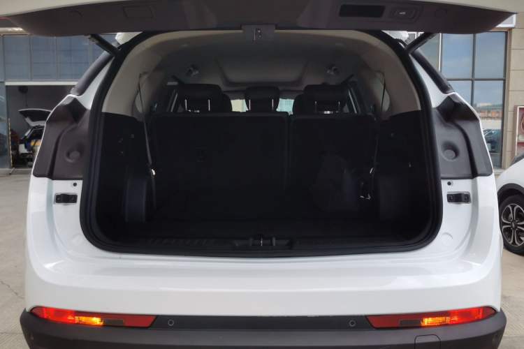 Used JETOUR Shanhai L9 2024 1.5TD 2DHT Pro 7-Seater