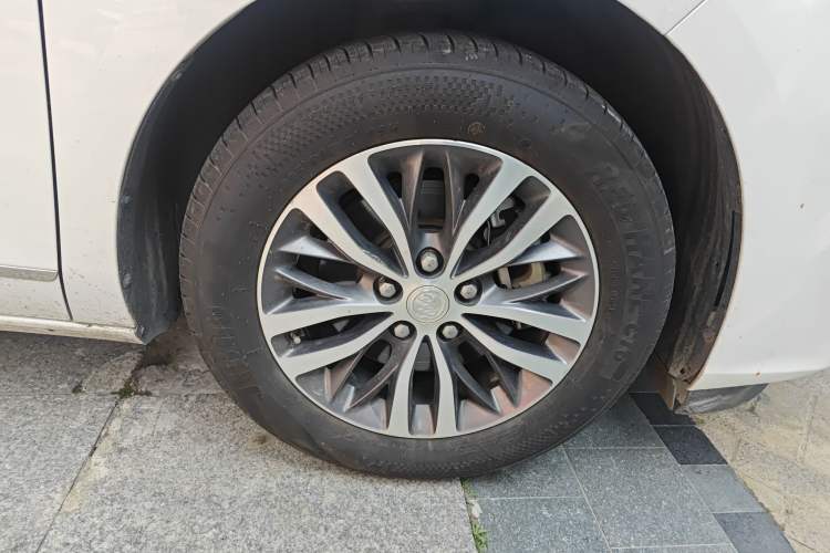 Used Buick GL8 2021 ES Landtrek 653T Comfort Edition
