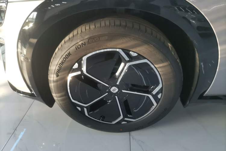 Used Xiaomi Auto YU7 2025 Ultra-Long Range Rear-Wheel Drive Version