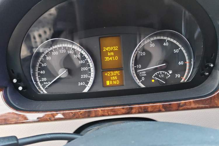 Used Mercedes-Benz Viano 2010 2.5L Prestige Edition Instrument Cluster